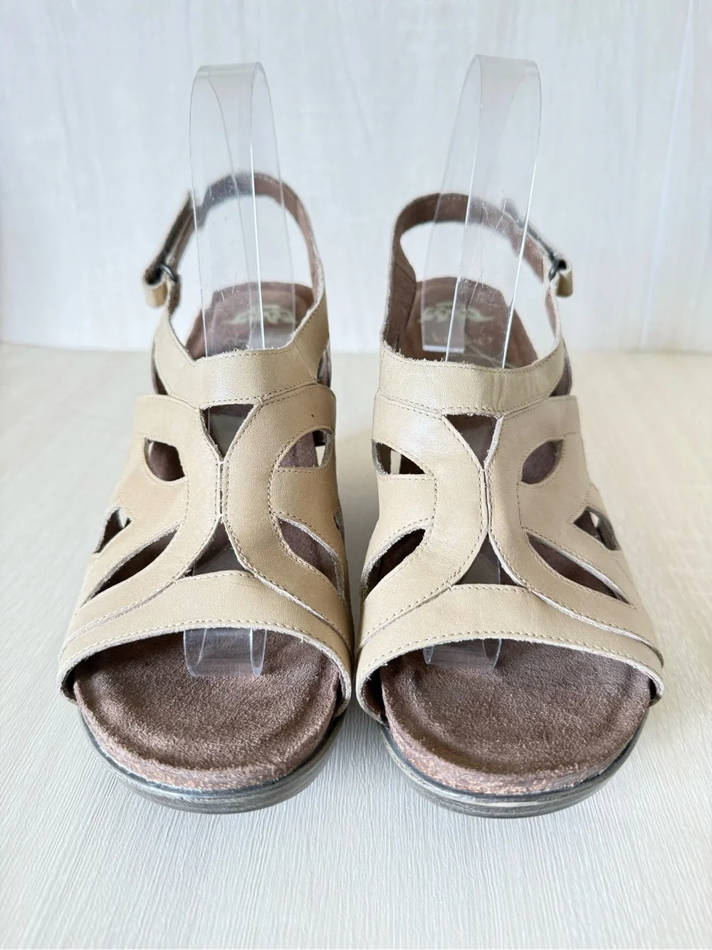 Dansko Women’s Leather Cutout Wedge Sandals Beige/Taupe Size 41